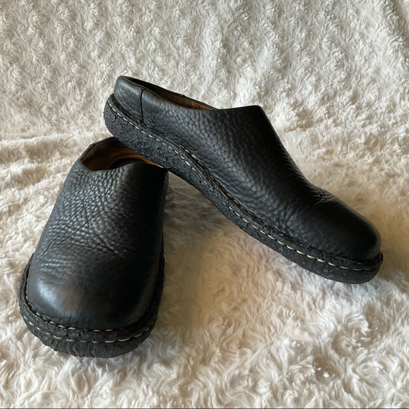 Born Black Leather Wedge Slip-on Clogs Mules Size 8 1/2 - Picture 2 of 15